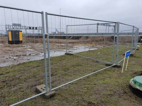 Забор на строительную площадку 125 метров фото цена за метр под ключ