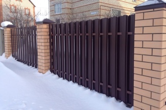 Забор из евроштакетника в шахматном порядке 30 метров фото в Озёрах