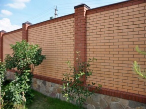 Кирпичный забор сплошной 80 метров фото в Озёрах