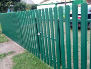 Забор из евроштакетника с бетонированием столбов 115 метров фото стоимость под ключ