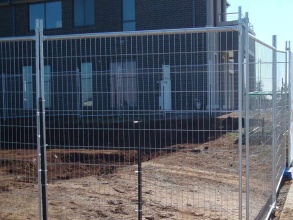 Забор на строительную площадку 70 метров фото в Озёрах